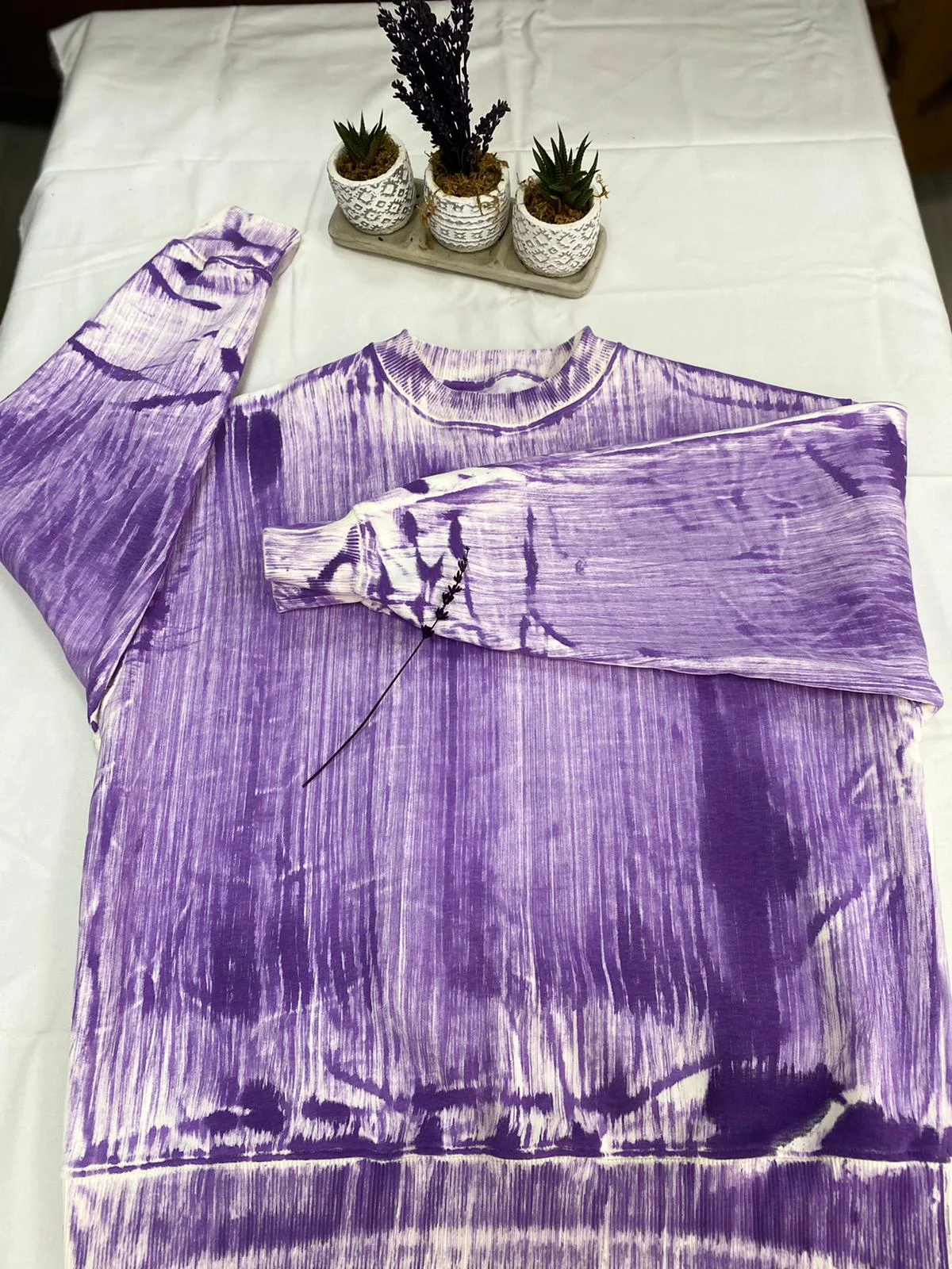 Batik Boyama Nedir? El Yapımı Desen Efektleri ve Modern Trendler